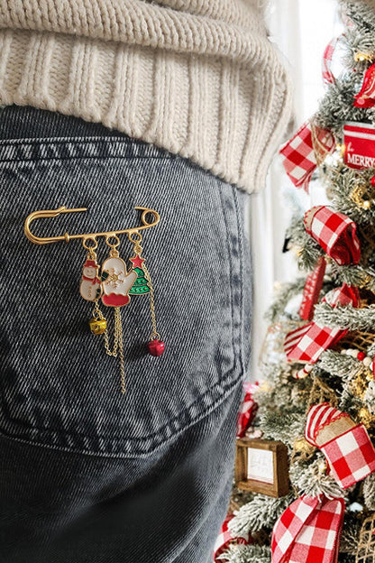 Christmas Charm Figured Scottish Needle Lapel Pin