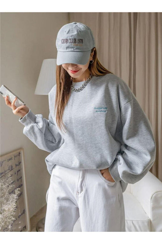 Women's GRAY Staggertly Printed Crew Neck Sweatshirt