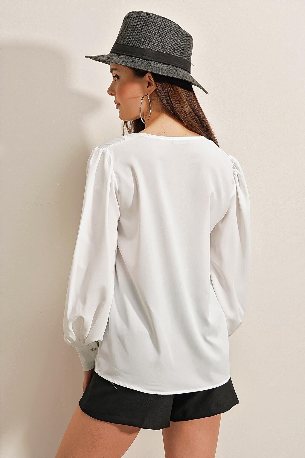 0451 V-Neck Satin Blouse - White