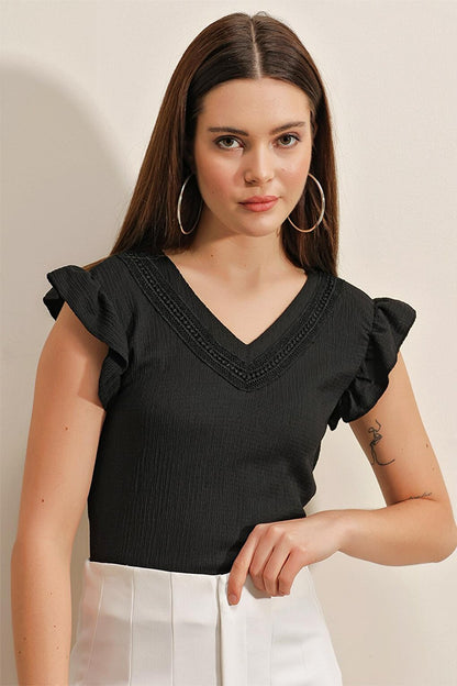 0467 V-Neck Knitted Blouse - Black