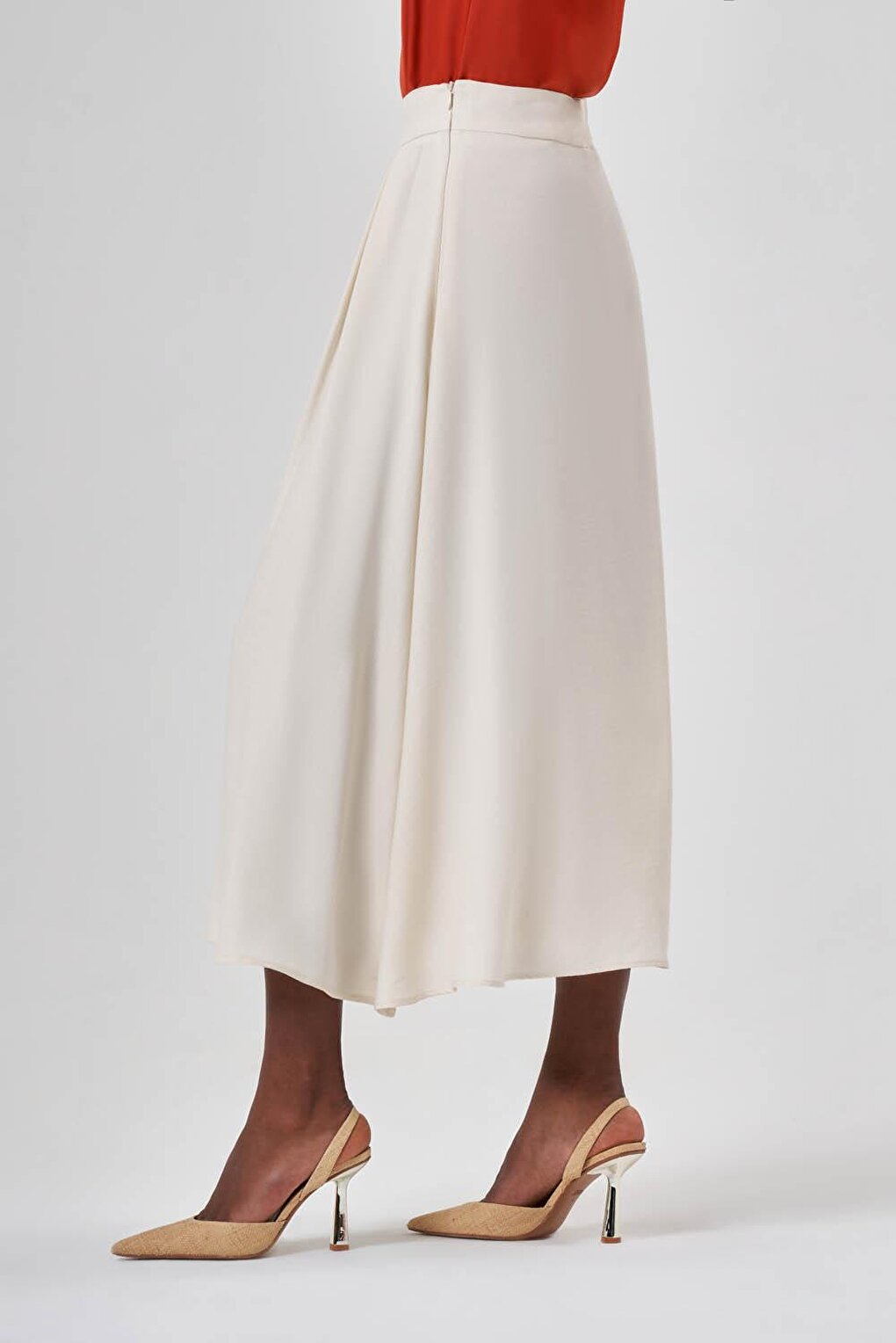 Linen Textured Pleated Beige Skirt