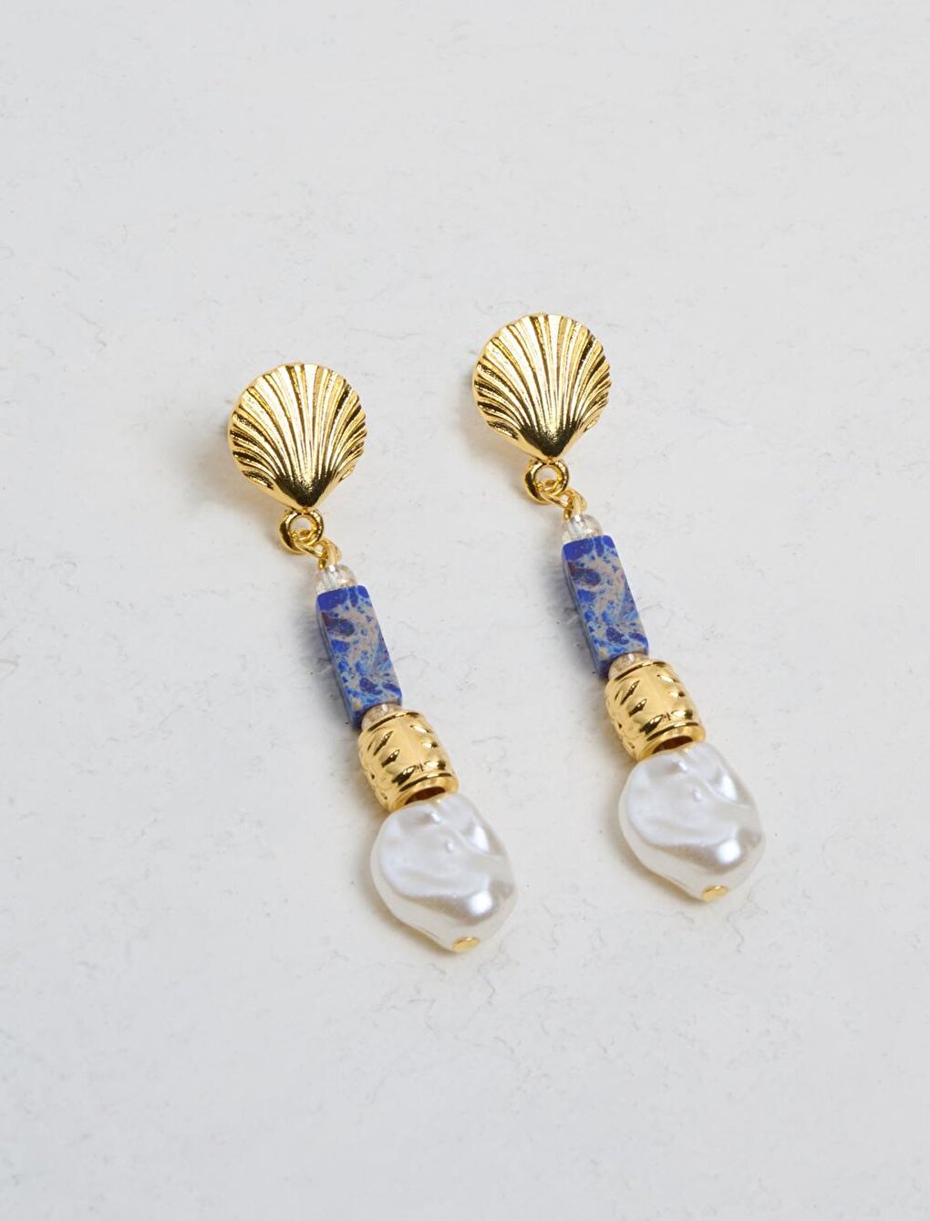 White Natural Stone Oyster Figured Hanging Earrings