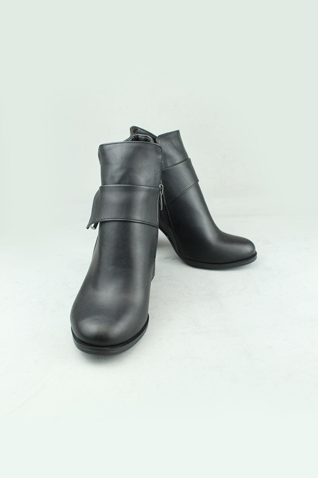 0506 Side Zipper Vegan Leather Heeled Boots Women Black