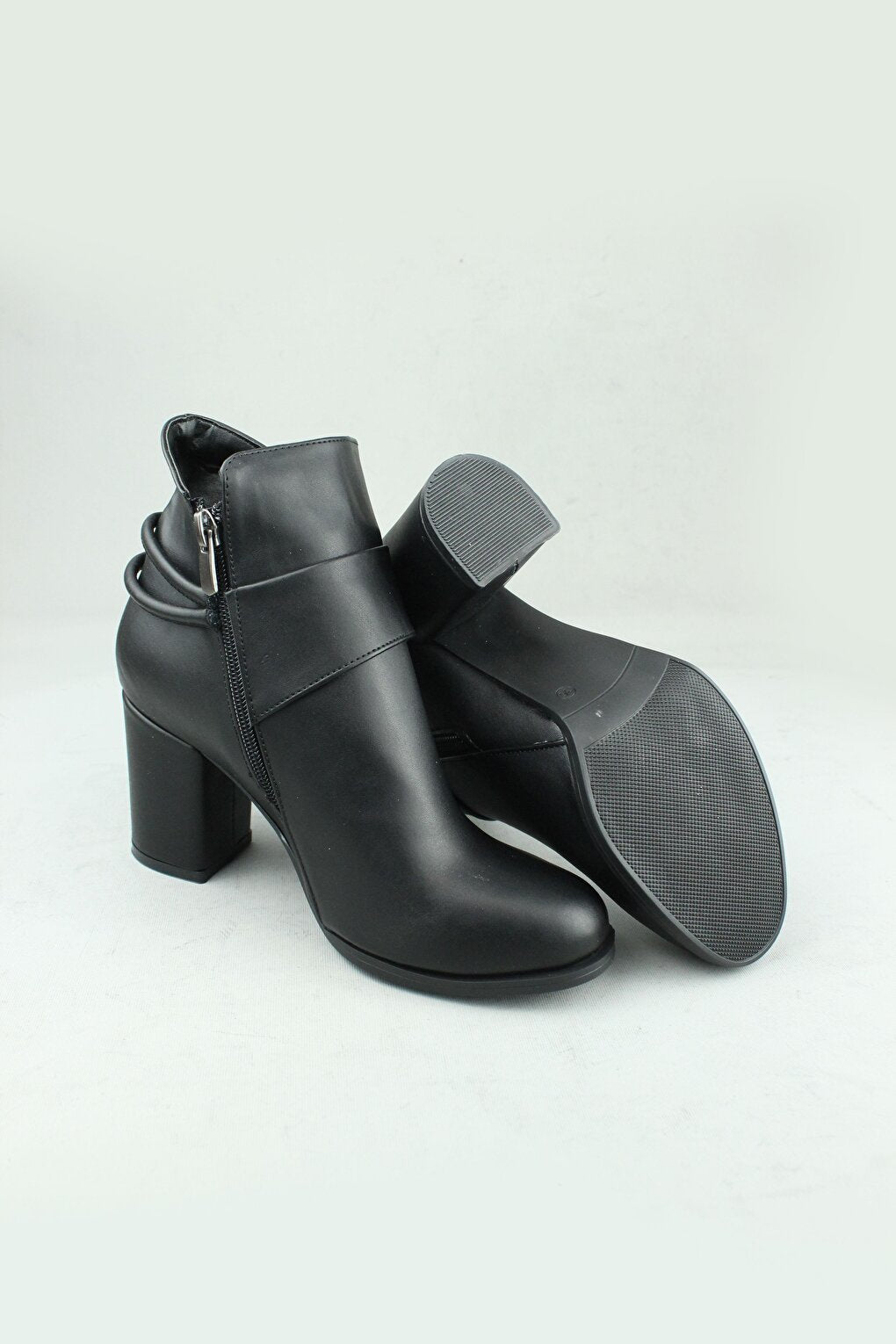 0506 Side Zipper Vegan Leather Heeled Boots Women Black