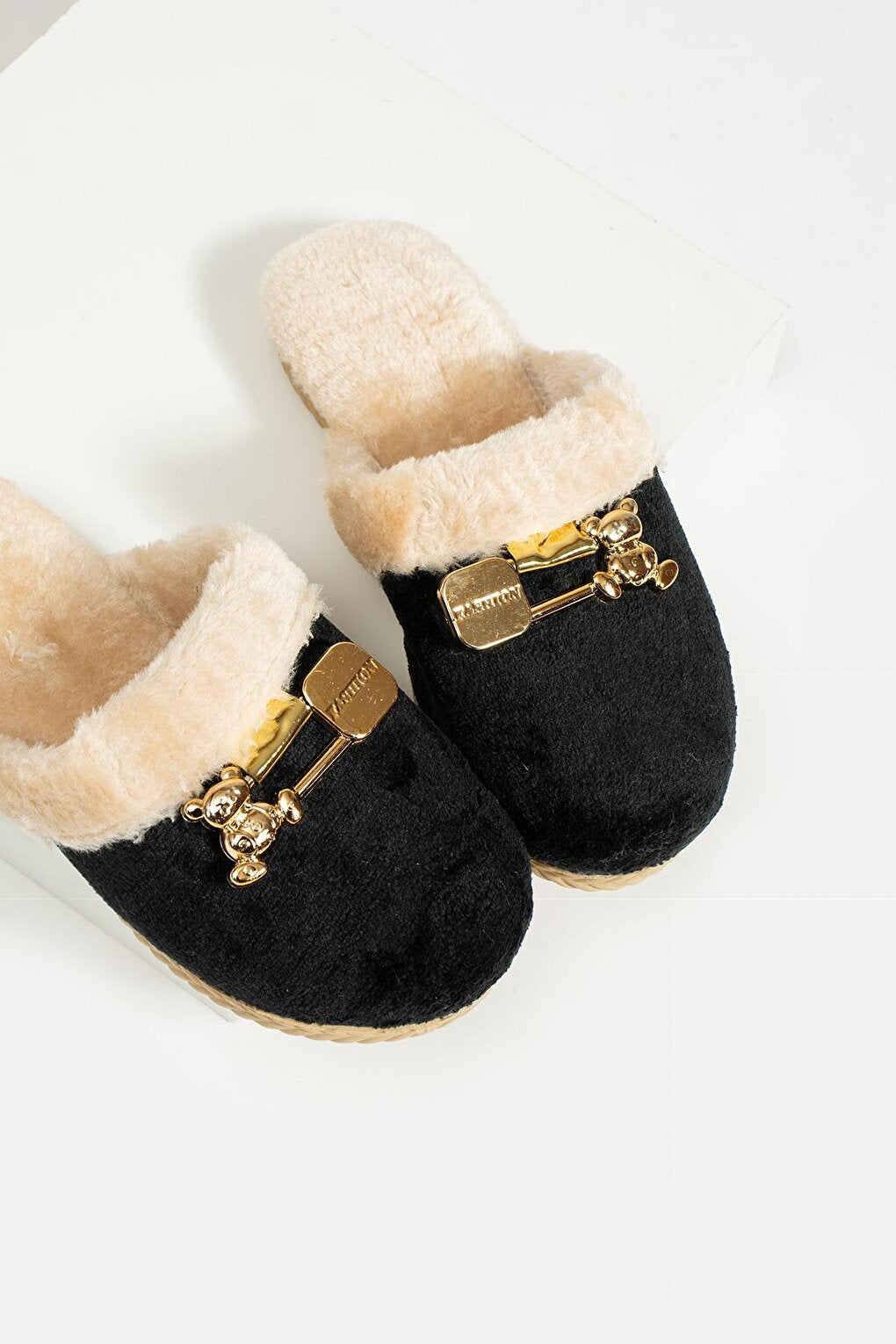 Fur Inside Silent Sole Buckle Detailed Women's Home Slippers P01-10-23