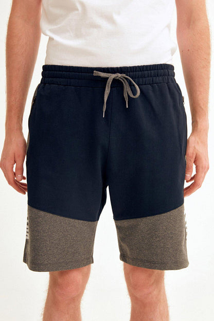 Shorts with Zipper Pocket and Printed Sides