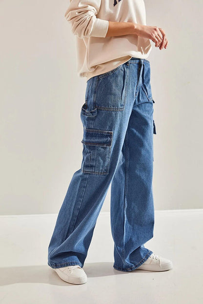 Women's Cargo Pocket Wide Leg Trousers