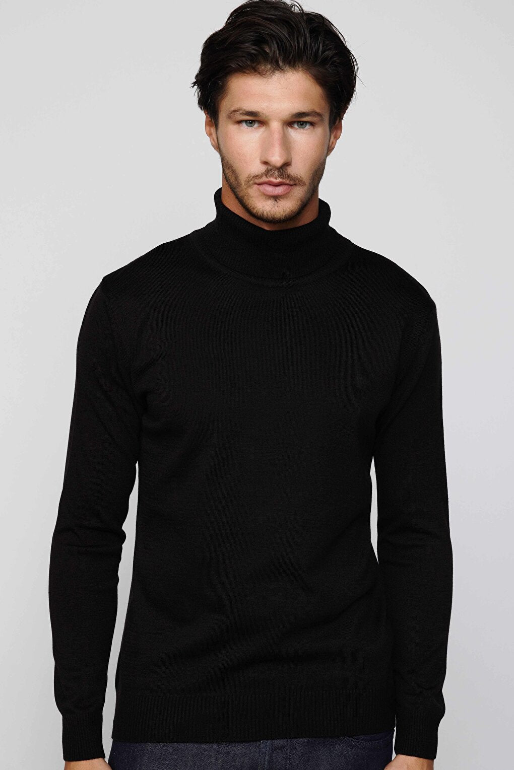 Slim Fit Narrow Cut Full Turtleneck Non-Pilling Soft Textured Black Men's Sweater