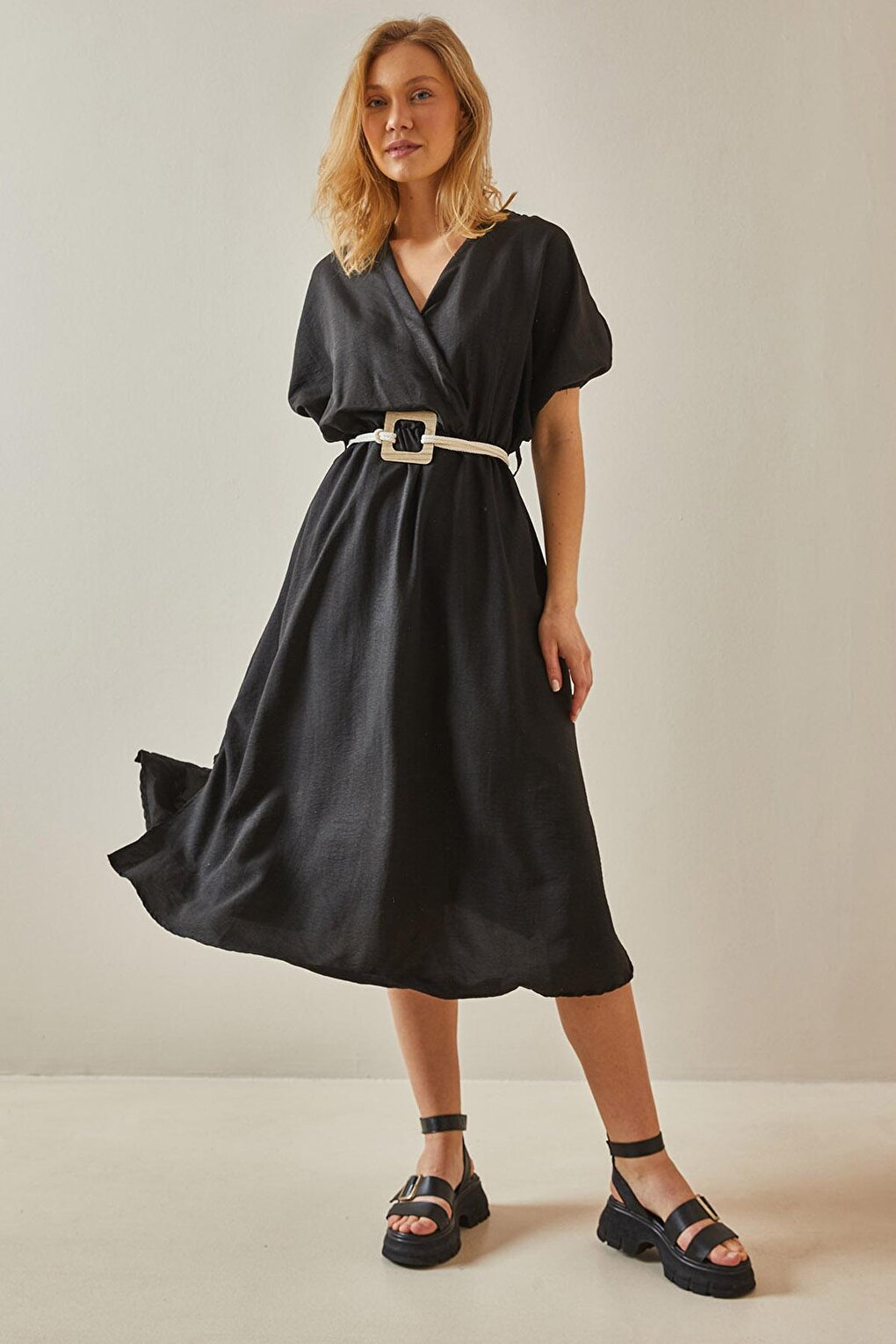 Black Balloon Sleeve Traveling Belt Midi Dress 5YXK6-47990-02