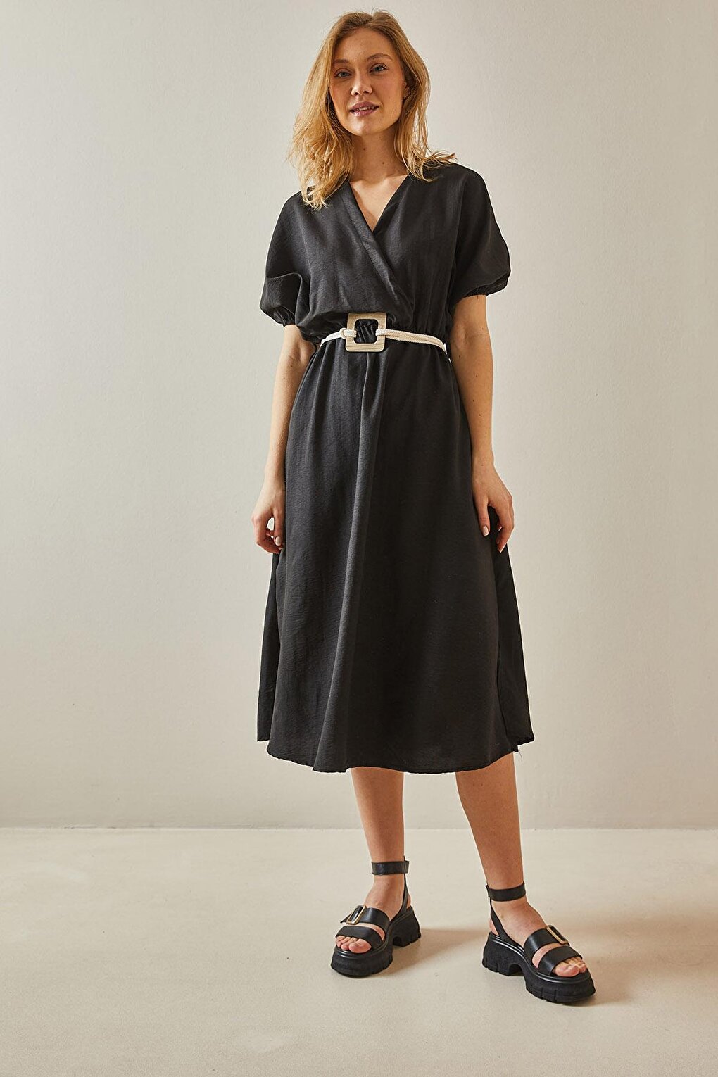 Black Balloon Sleeve Traveling Belt Midi Dress 5YXK6-47990-02