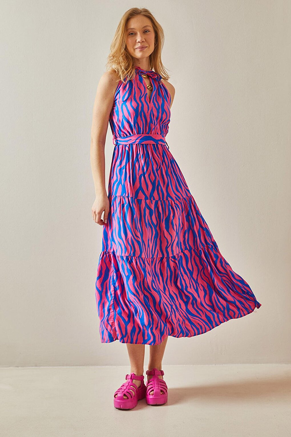 Saks Halter Neck Patterned Maxi Dress 5YXK6-47989-15