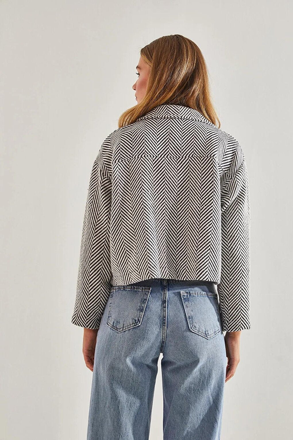 Women's Herringbone Patterned Buttoned Short Jacket