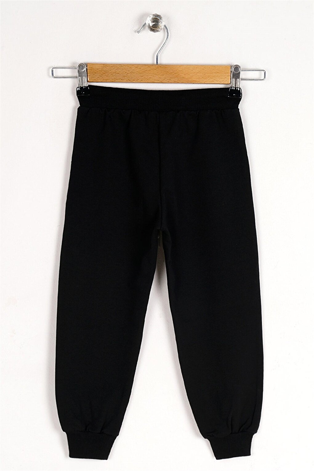 Boy's Black Colored Looking Forward And Creating Printed Sweatpants