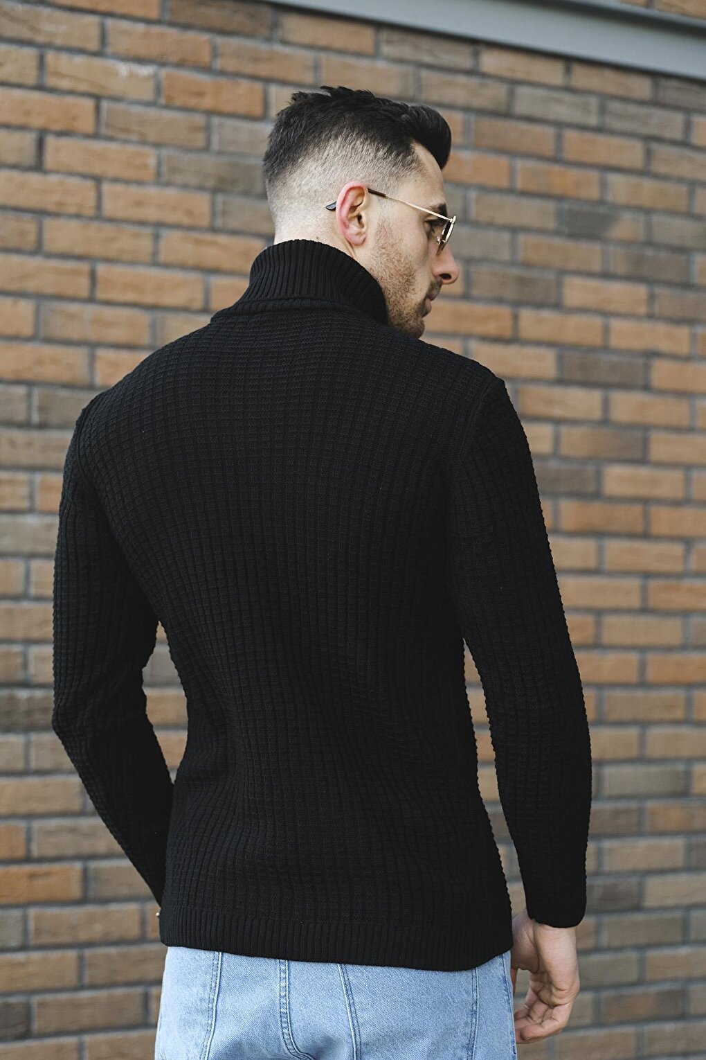 Axton Slim Fit Square Pattern Turtleneck Sweater