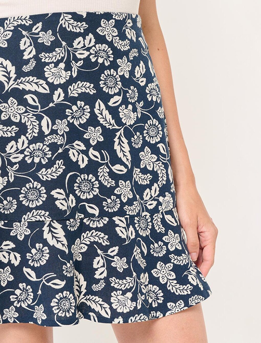 Navy Blue Slim Fit Woven Mini Linen Skirt