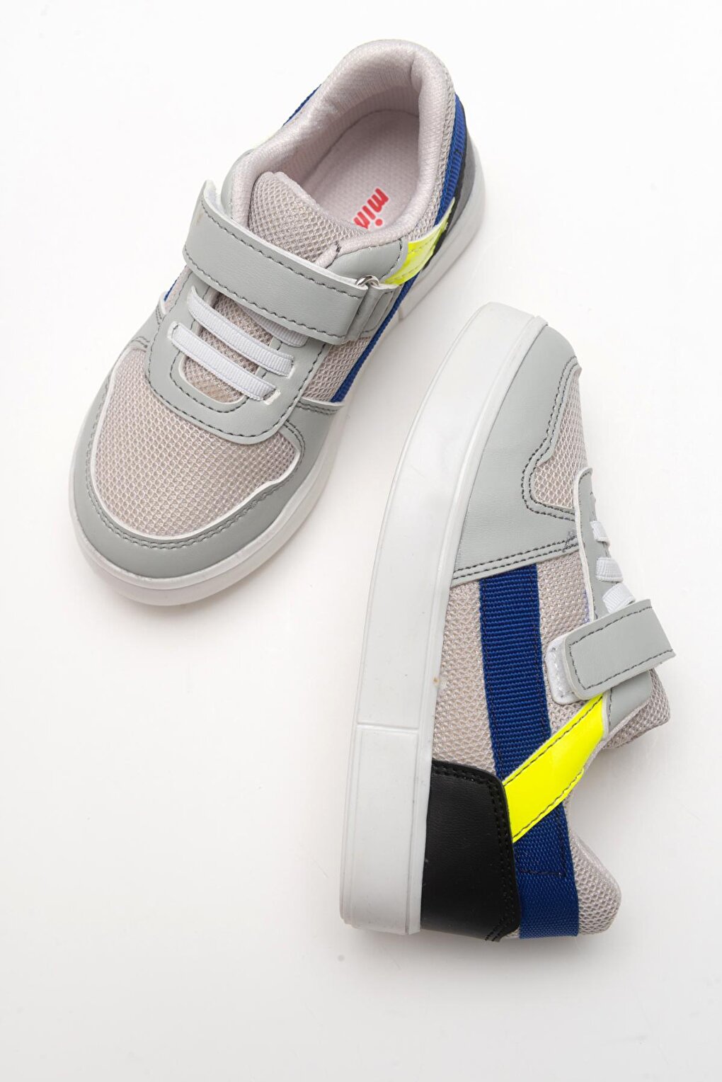 Boy's Gray healthy Supported Sneaker Shoes