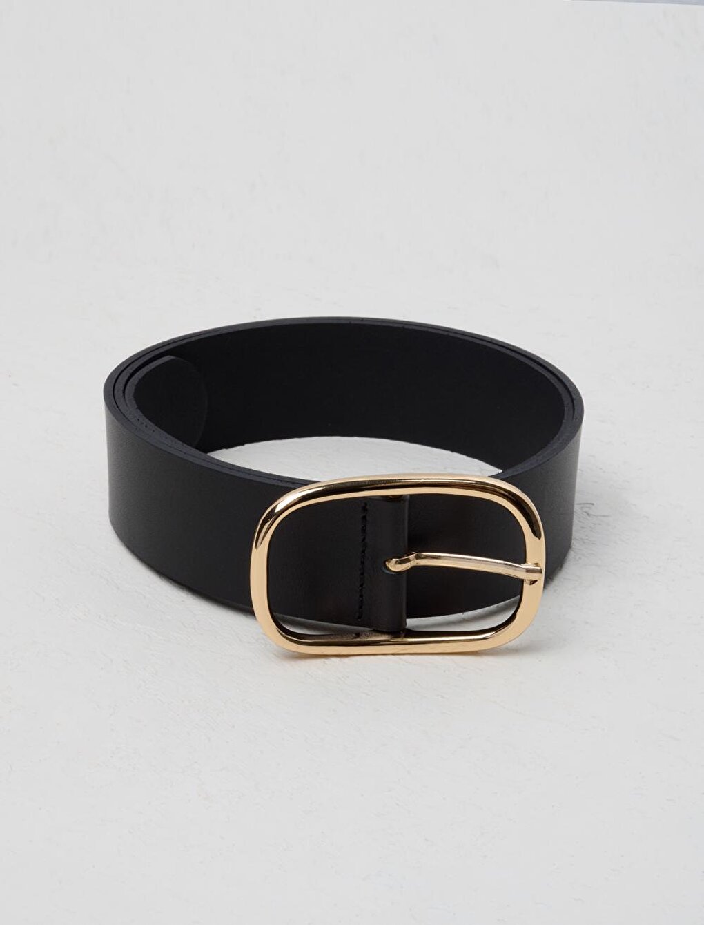 Classic Leather Belt with Black Shiny Oval Buckle