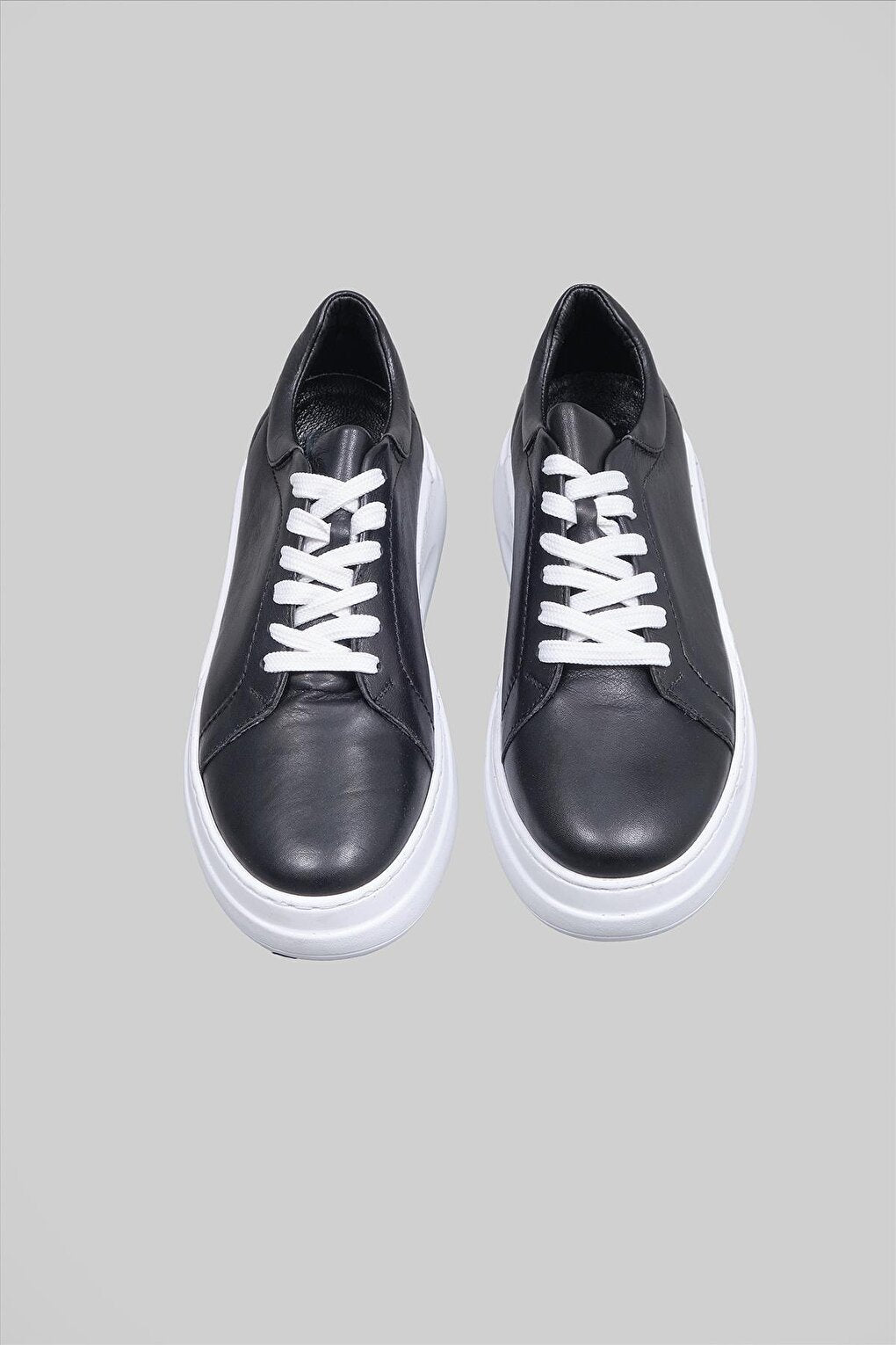 Walda Genuine Leather Lace-up Sneaker Women