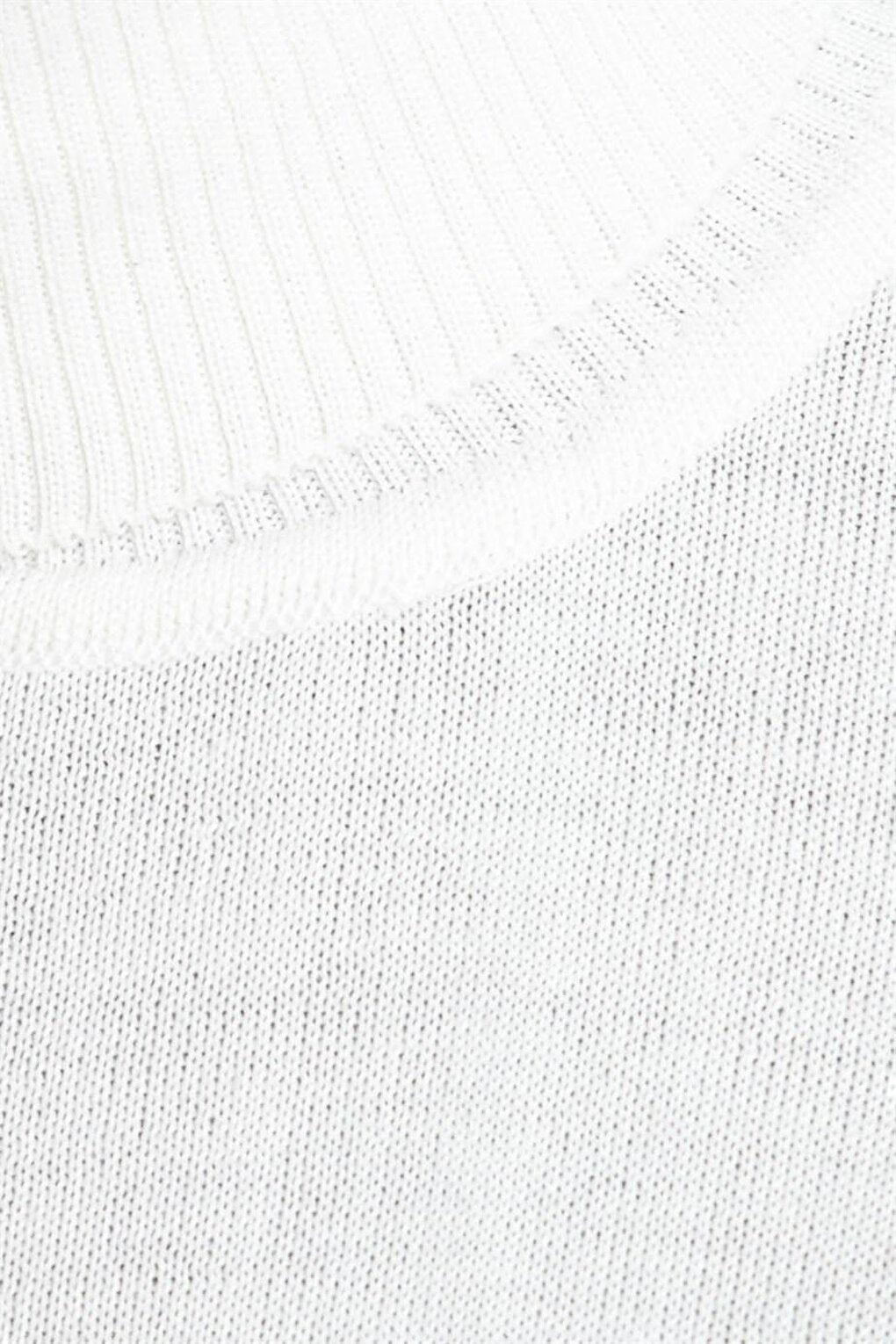 Slim Fit Narrow Cut Full Turtle Collar Plain Wool Men's White Sweater