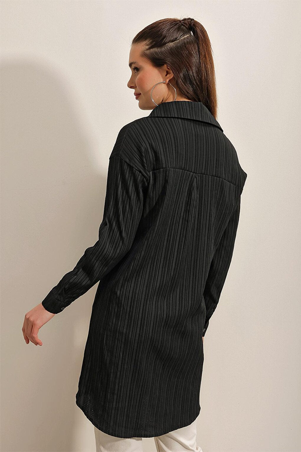 5884 Woven Long Shirt - Black