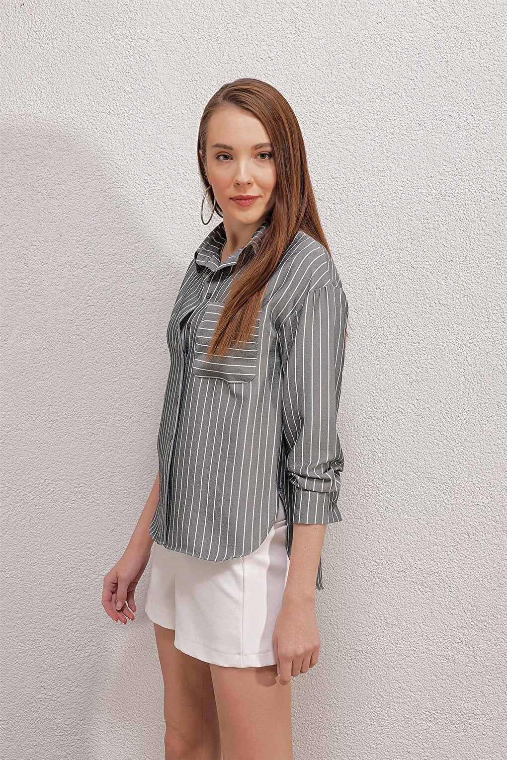 20143 Oversize Shirt with Pockets - Gray