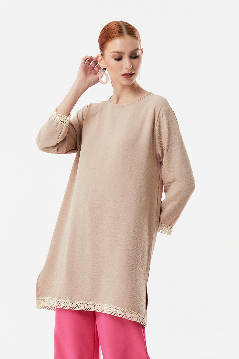 Fullamodest Lace Ayrobin Fabric Tunic