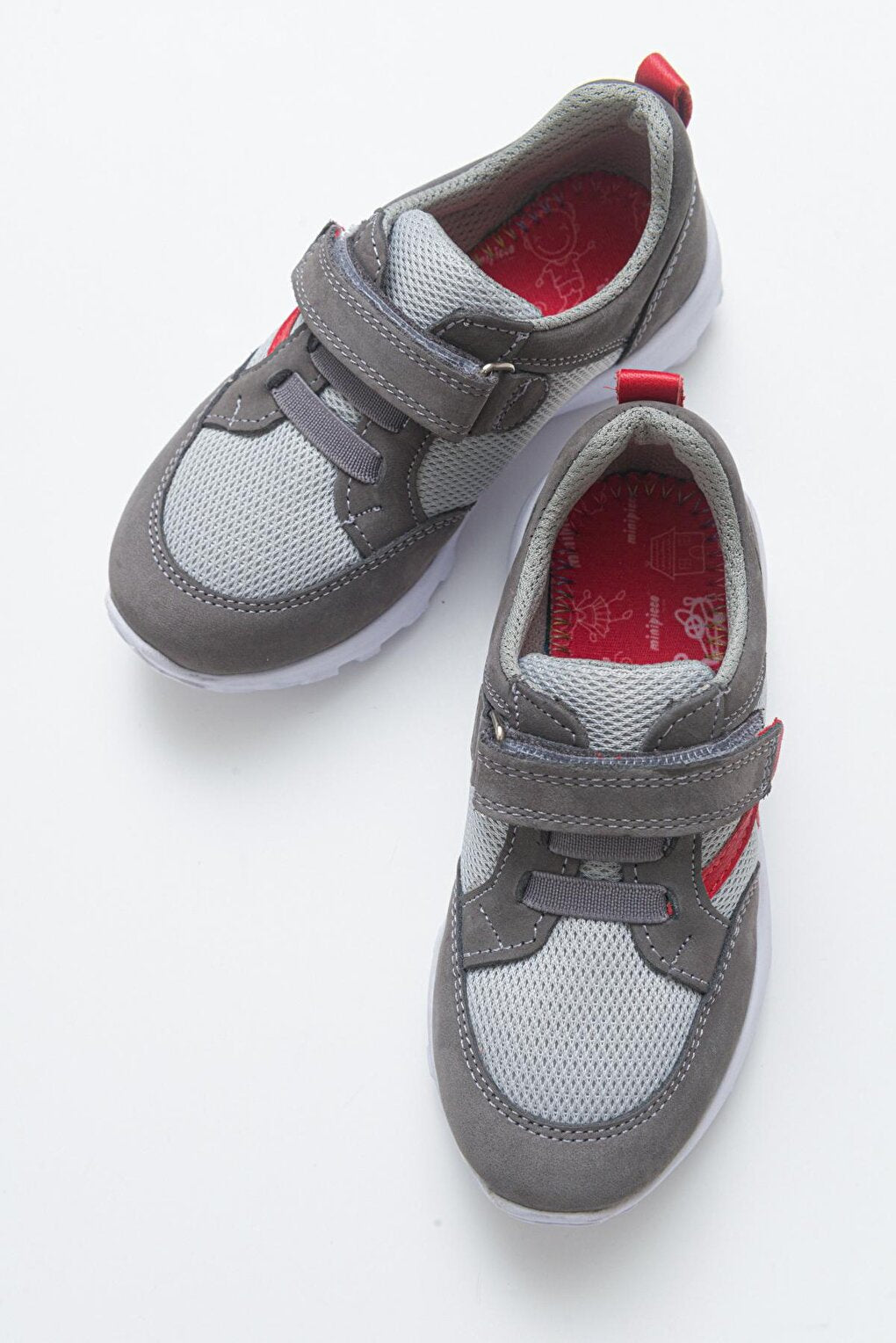 Unisex Children's Gray Leather healthy Supported Sports Shoes