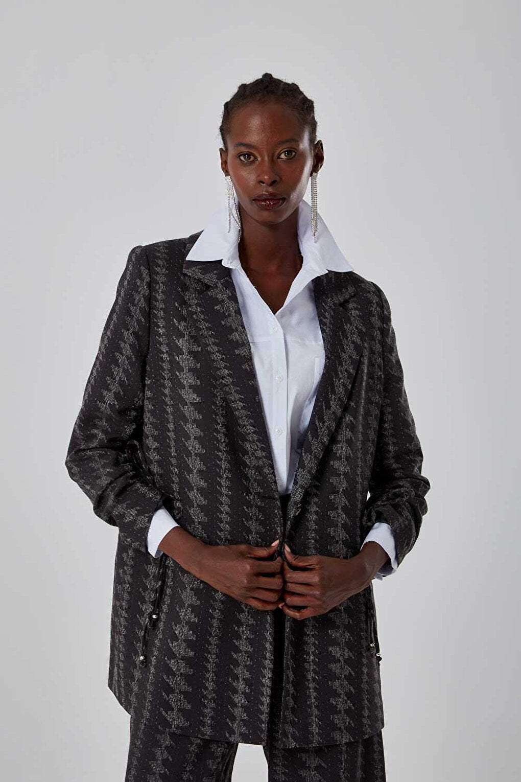 Zigzag Patterned Black Jacket