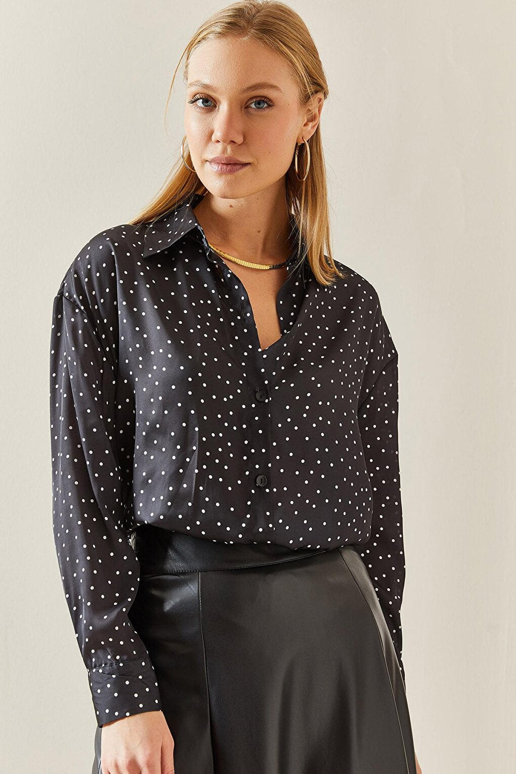 Black Patterned Flowy Satin Shirt 4KXK2-47759-02