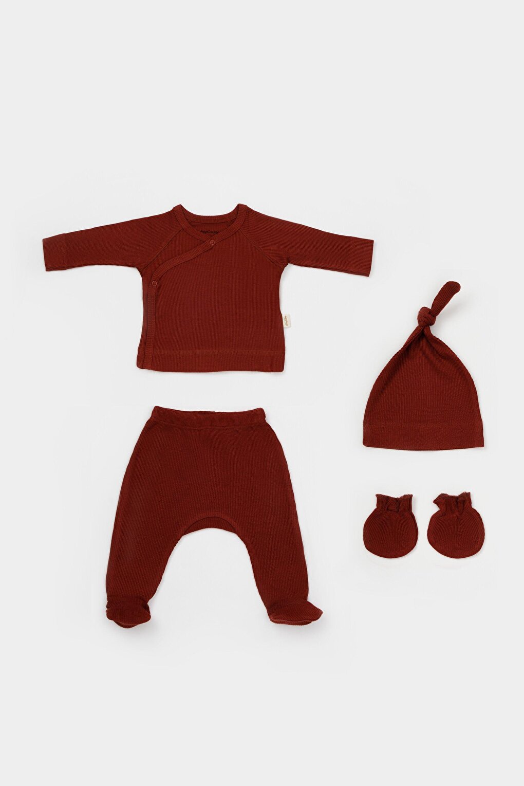 Modal 4-Piece Newborn Set (Long Sleeve Top, Pants, Hat, Gloves)