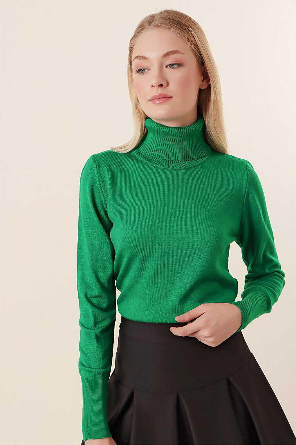 15747 Turtleneck Knitwear Sweater - Green