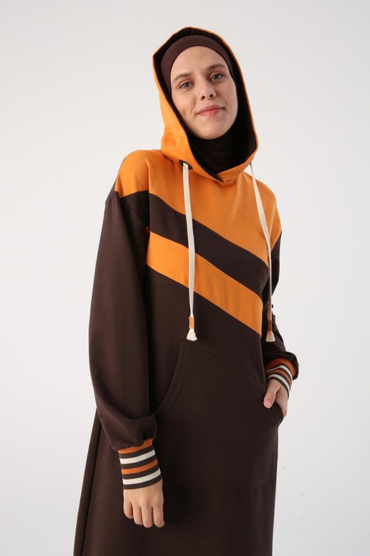 Bicolored Hooded Sweat Tunic in Bitter Brown