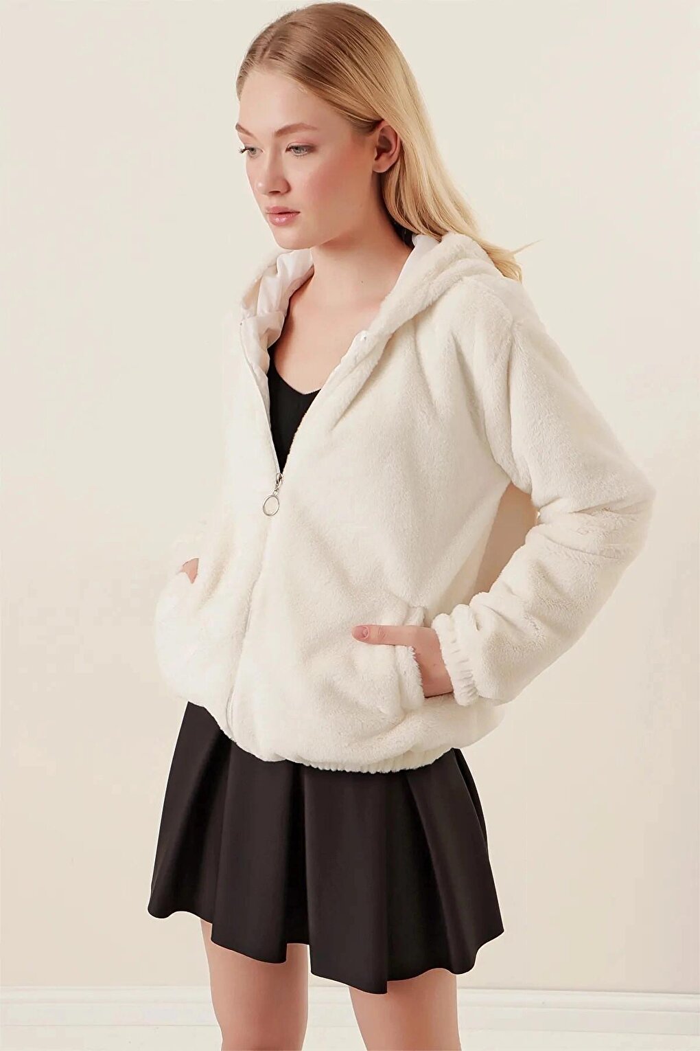 Women's White Elastic Wrist and Waist Zippered Hooded Coat with Fur on the Outside and Lining on the Inside HZL24W-BD151501