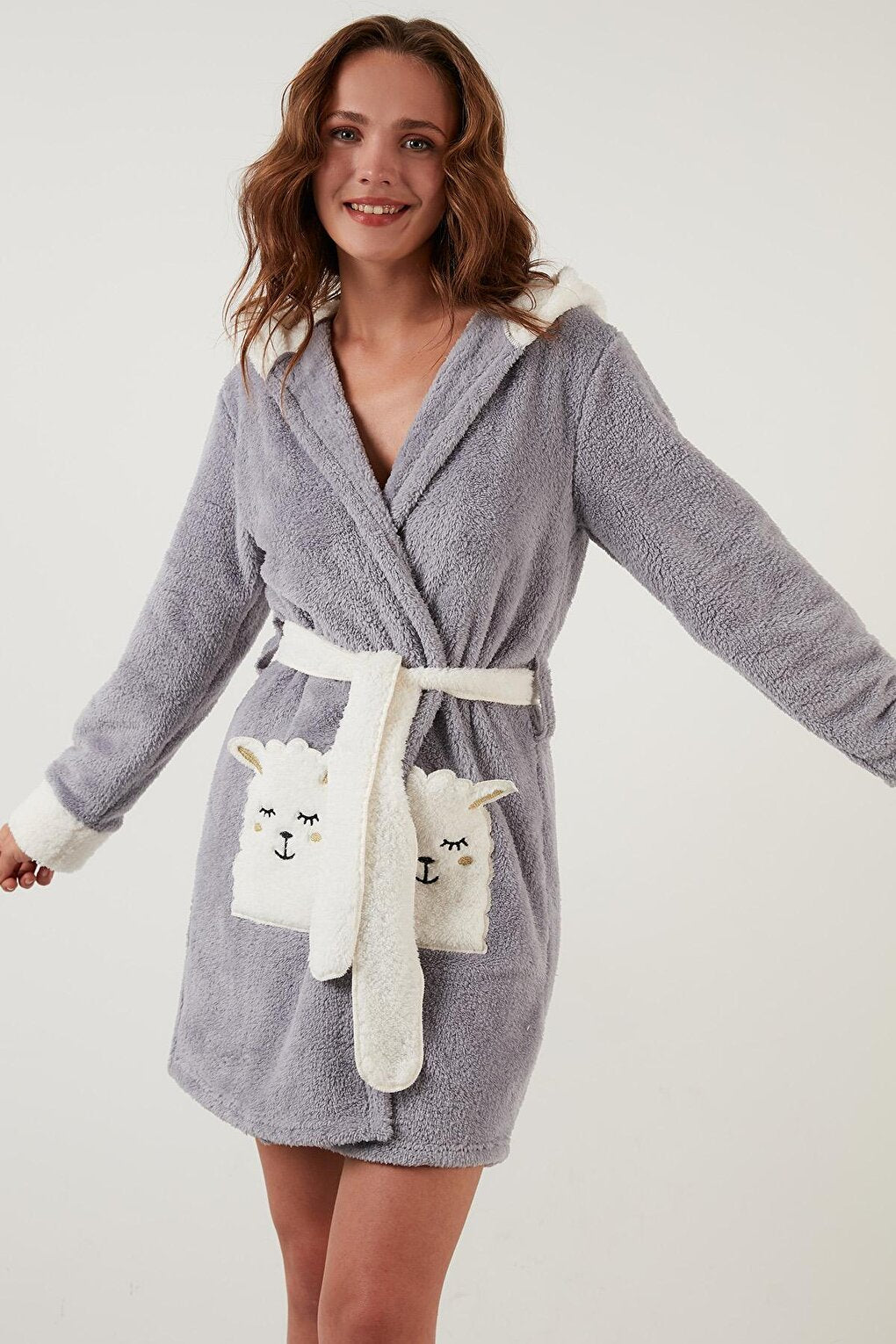 Waist-Tied Hooded Plush Dressing Gown with Pockets 6093040