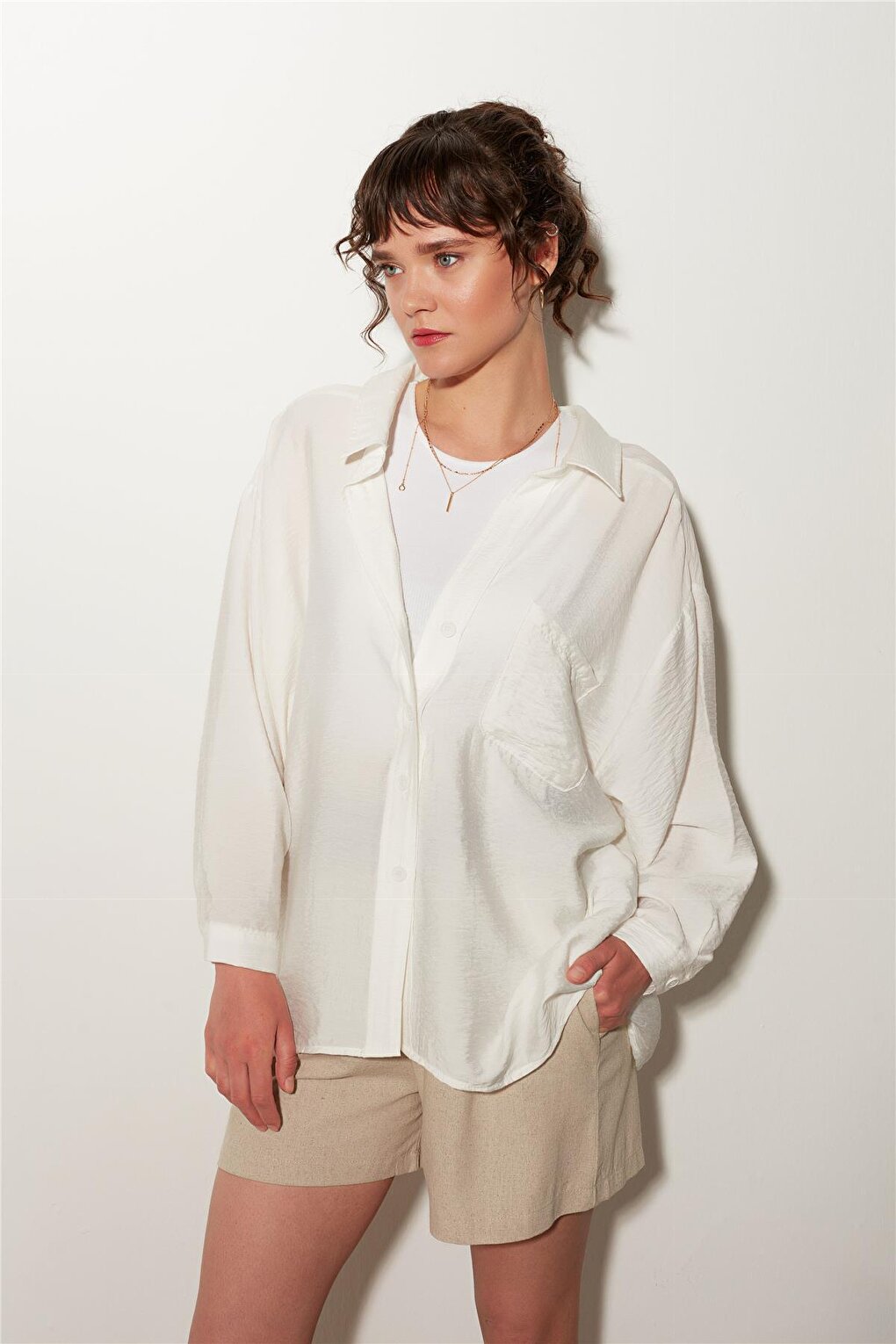 Ecru Oversize V-Neck Shirt SS23G4796EK