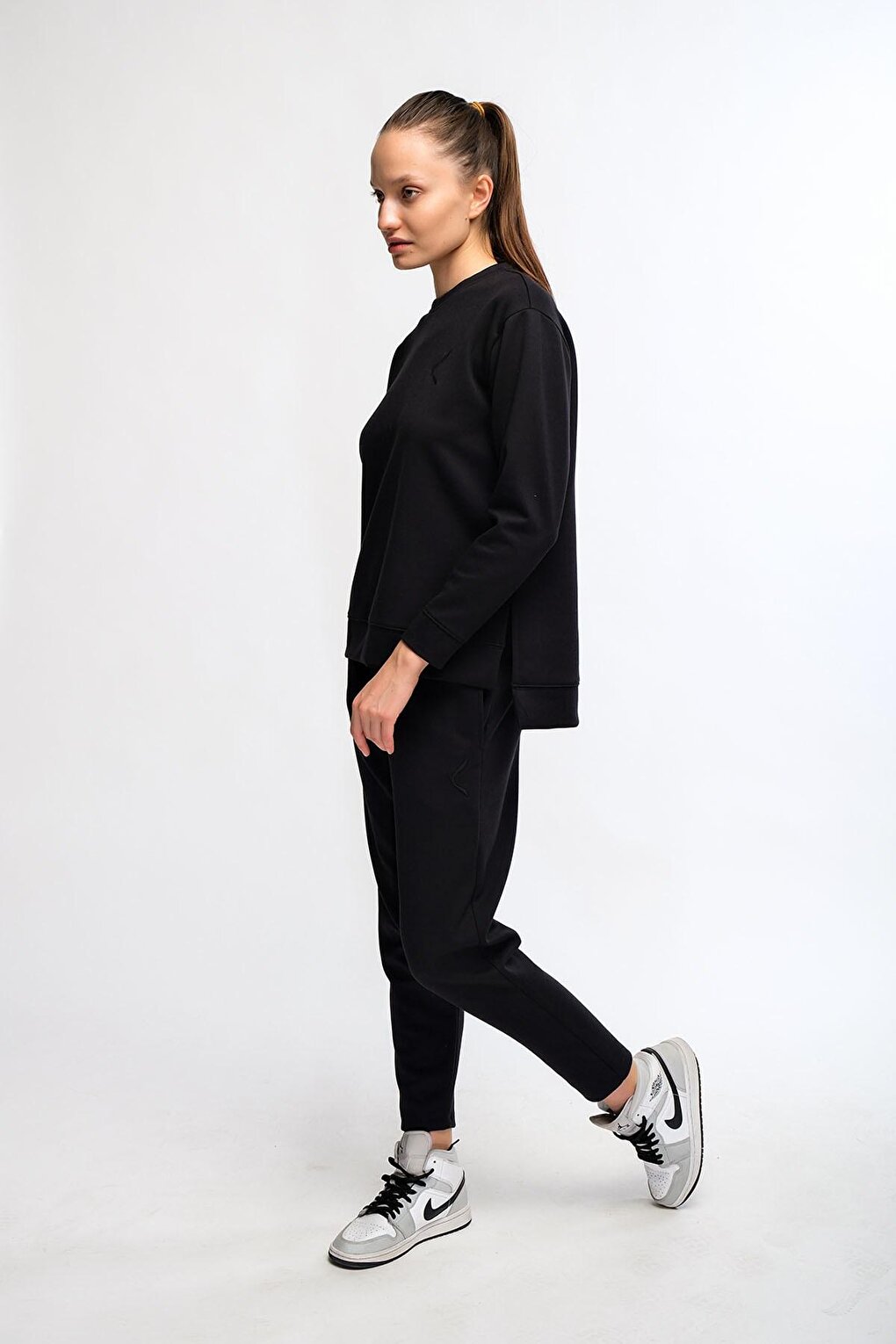 Black Women's Slit Detailed Sweatshirt - Frey