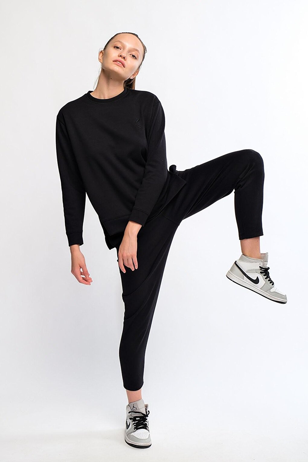 Black Women's Slit Detailed Sweatshirt - Frey