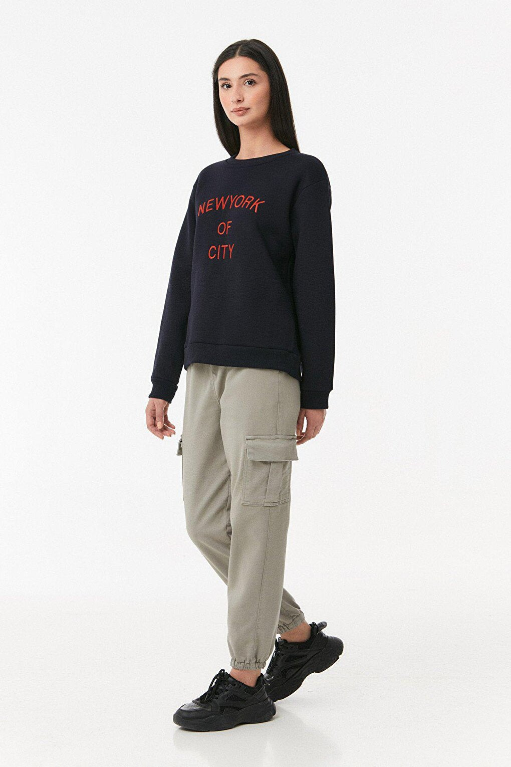 New York Embroidered Crew Neck Sweatshirt