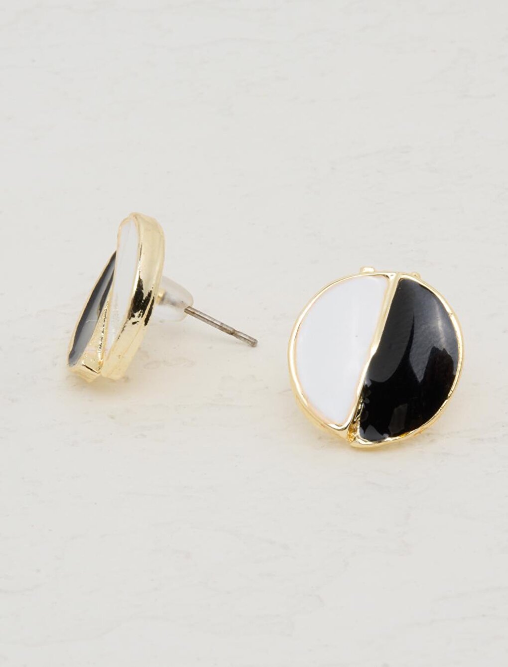 Black Round Figured Earrings