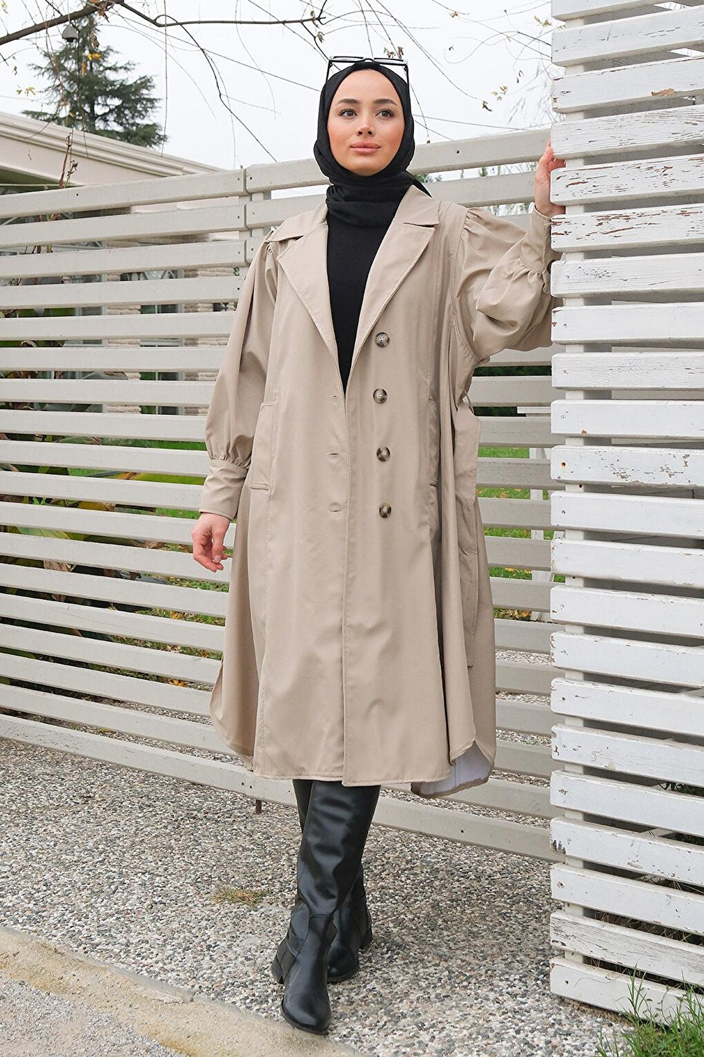 Water Repellent Sleeve Gathered Trench Coat Beige