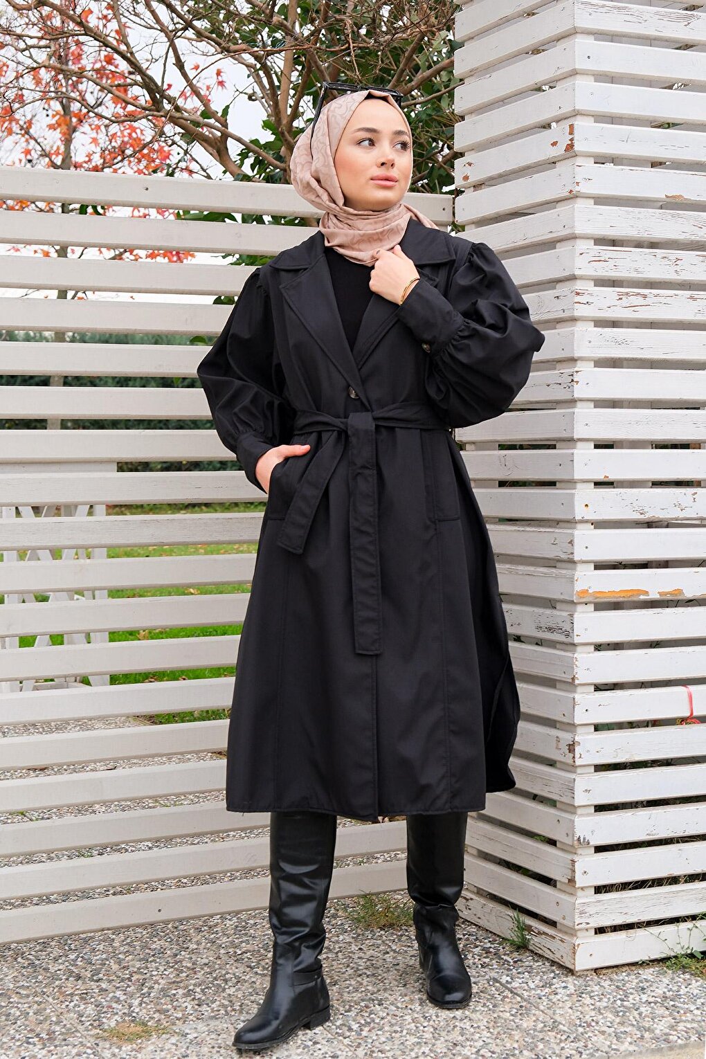 Water Repellent Sleeve Gathered Trench Coat Black