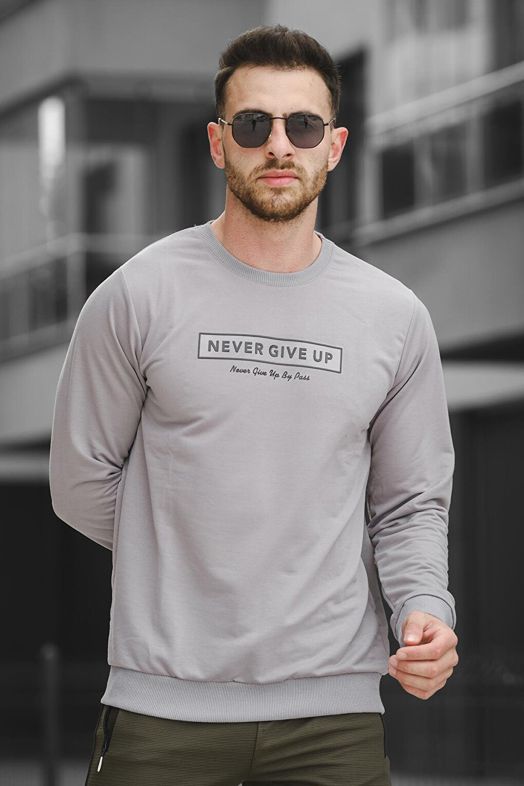 Never Give Up Printed Slim Fit Lycra Crew Neck Men's Sweatshirt