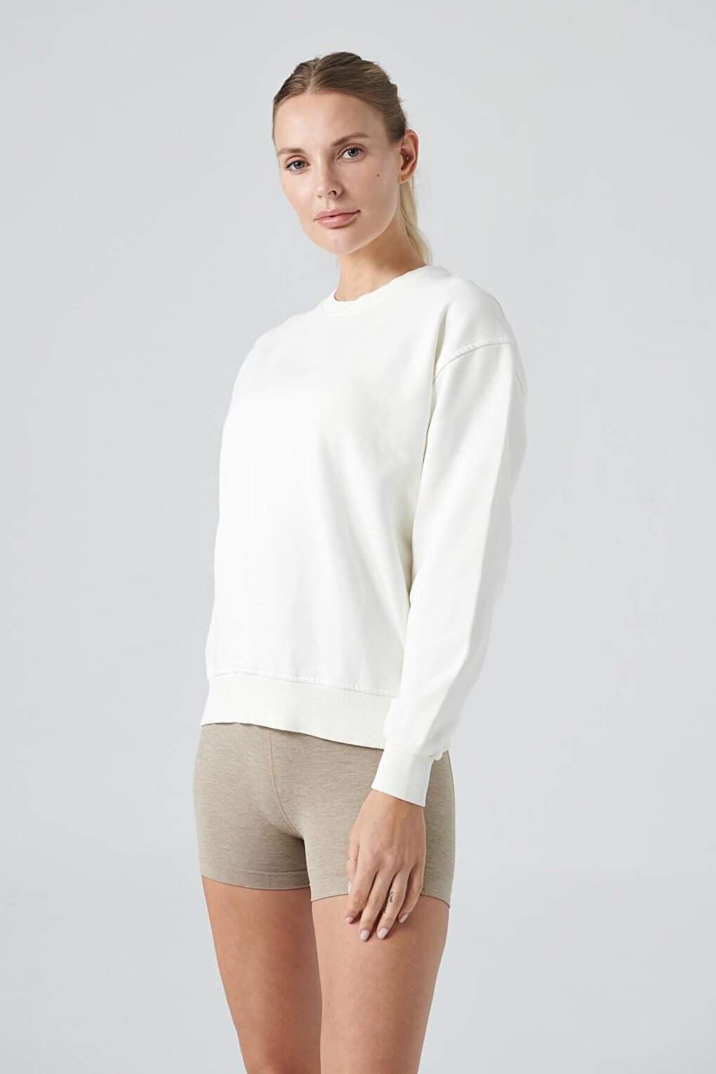 Lydney Women's Crew Neck Sweatshirt Cream