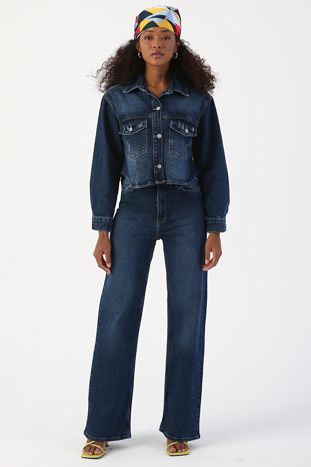 Mavi01 100% Cotton Short on the Front and Long on the Back Crop Denim Jacket