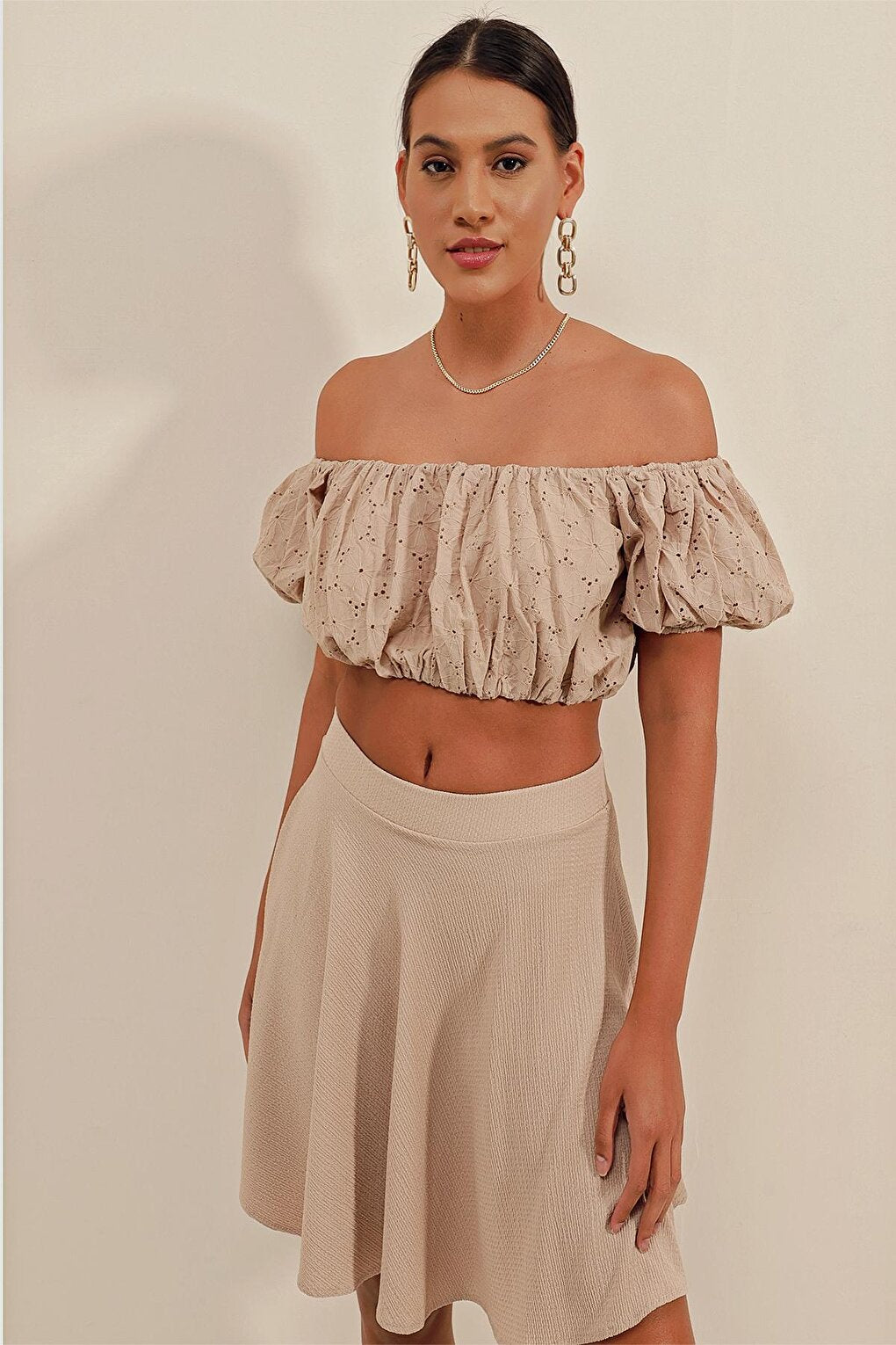 0481 Scalloped Strapless Blouse - Beige