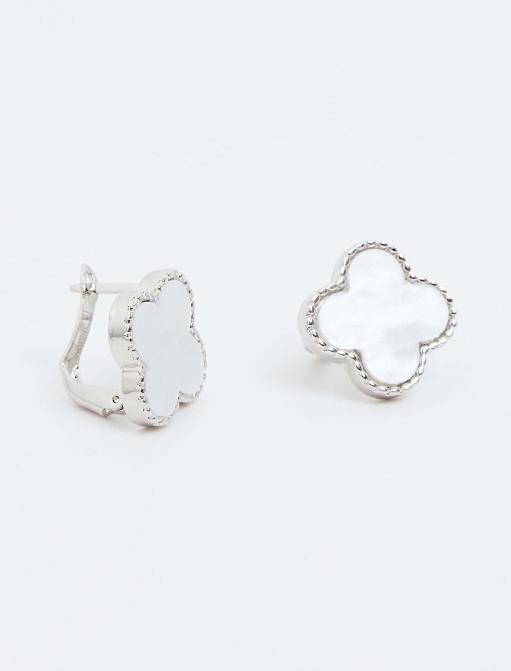 Stylish Earrings with Silver Clover Figures