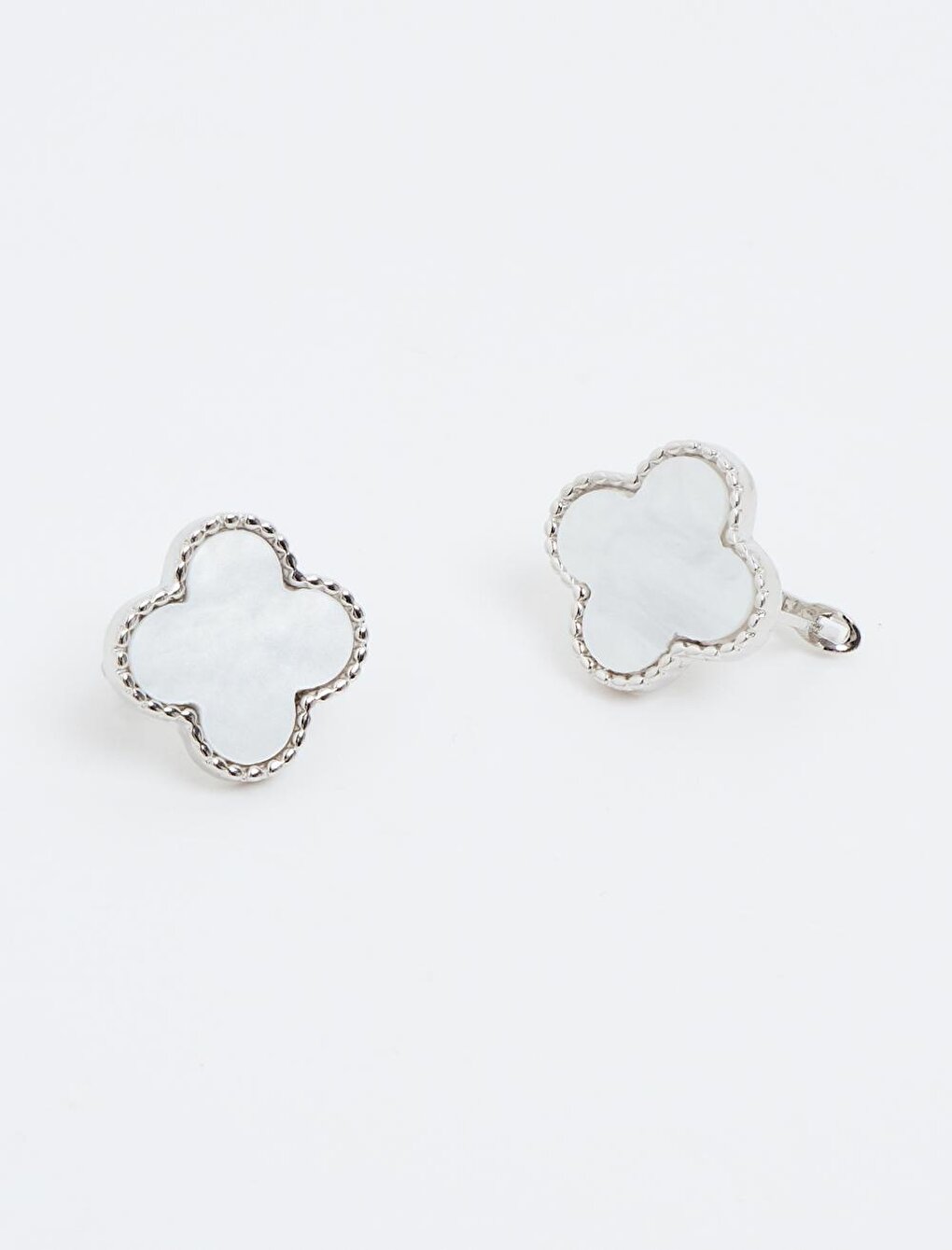 Stylish Earrings with Silver Clover Figures