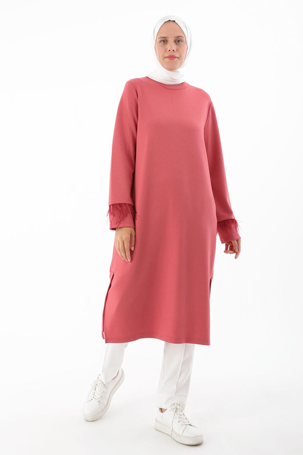 Rose Sleeves Feather Detailed Slit Tunic