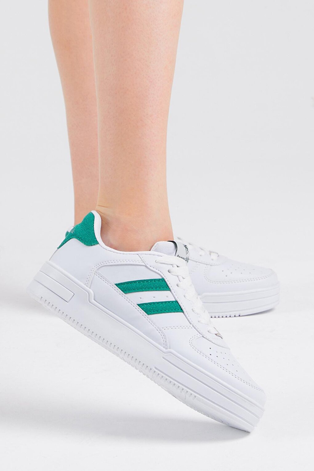 Unisex White Green Side Striped Lace-up Comfortable Mold Sneaker