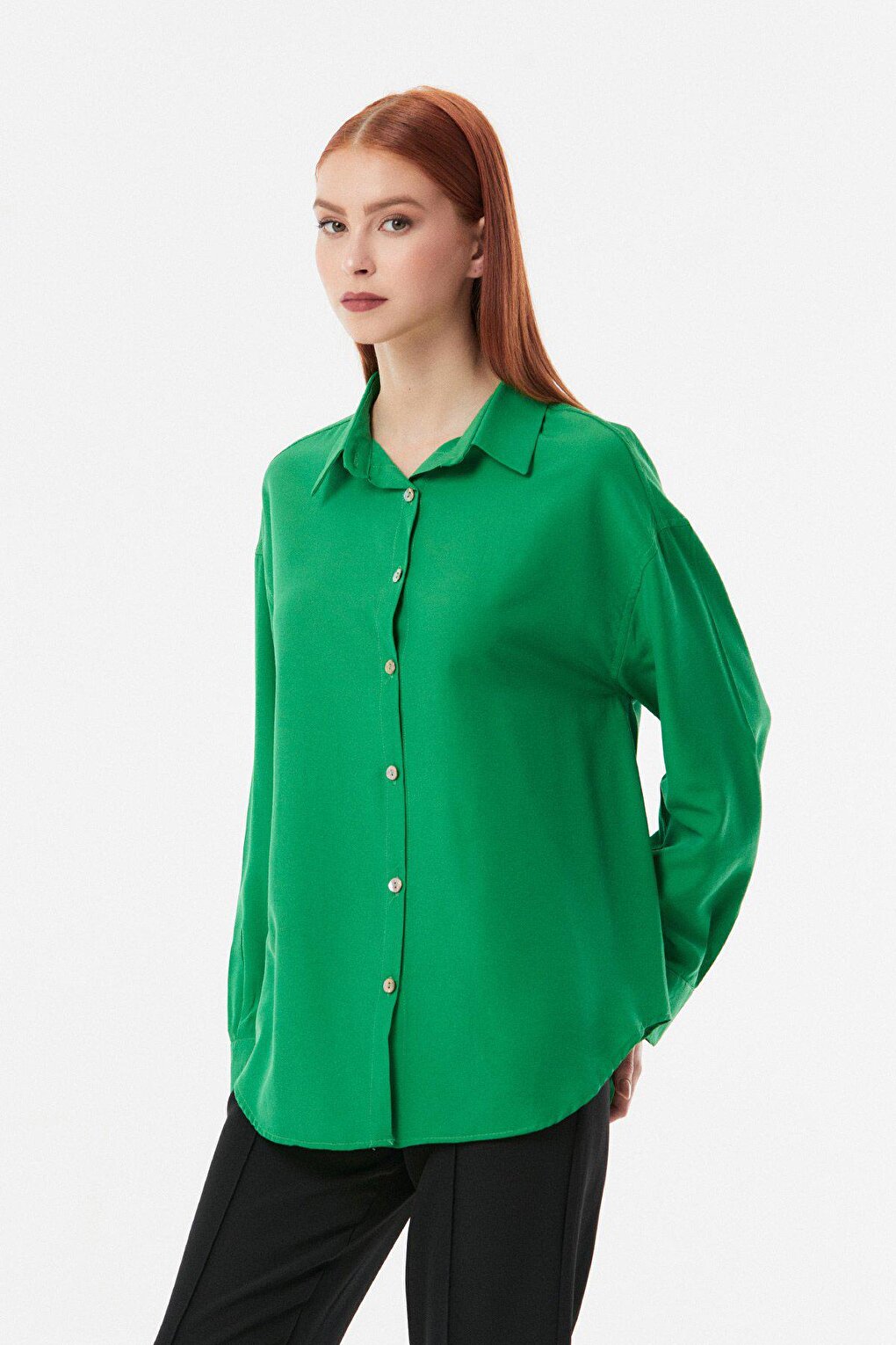 Basic Oversize Shirt with Buttons on the Back